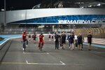 Carlos Sainz (Ferrari) und Max Verstappen (Red Bull) 