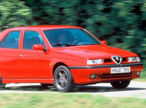 Alfa Romeo 155