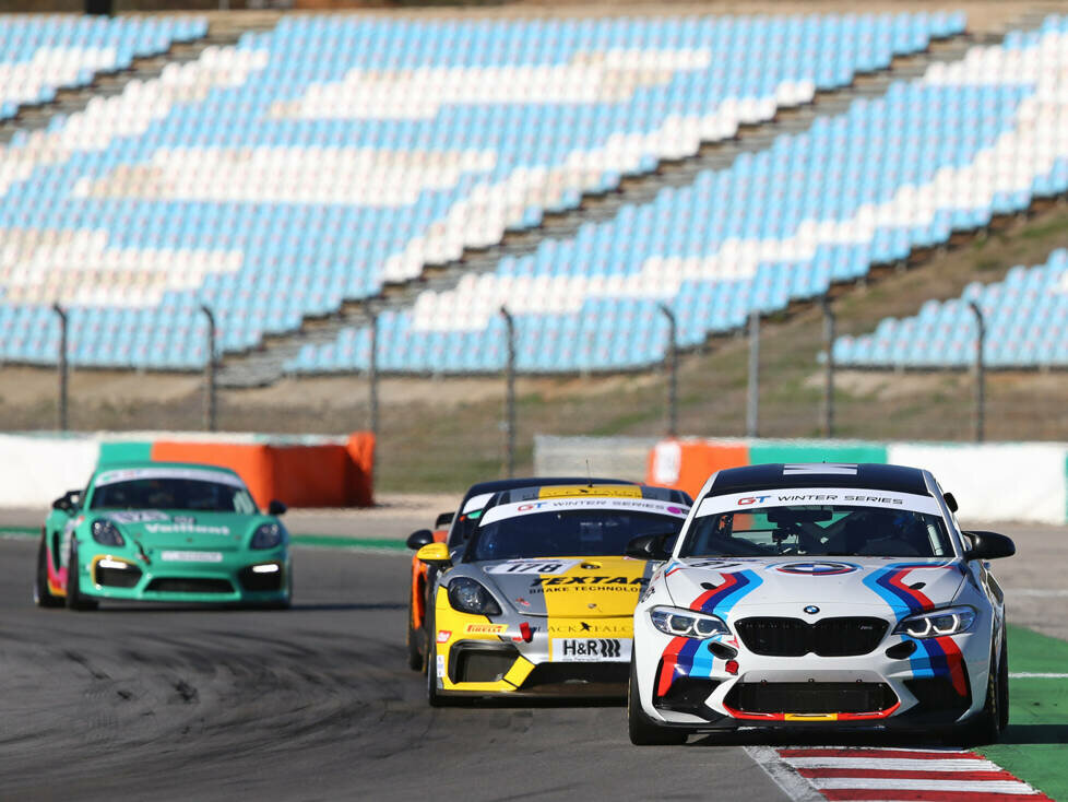 Fahrzeuge der GT Winter Series in Portimao