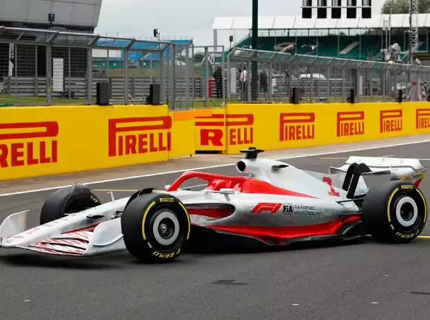 Formel-1-Auto für 2022 Titel-Bild zur News: Formel-1-Auto für 2022