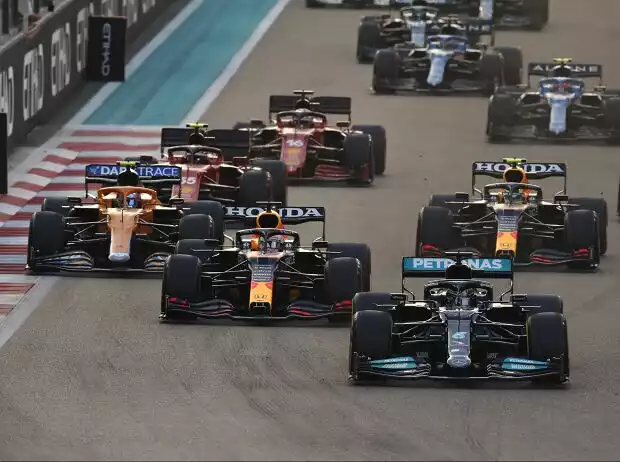 Lewis Hamilton, Max Verstappen, Sergio Perez, Lando Norris Titel-Bild zur News: Lewis Hamilton, Max Verstappen, Sergio Perez, Lando Norris