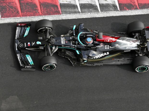 Titel-Bild zur News: Nyck de Vries beim Young-Driver-Test der Formel 1 2021 in Abu Dhabi im Mercedes W12