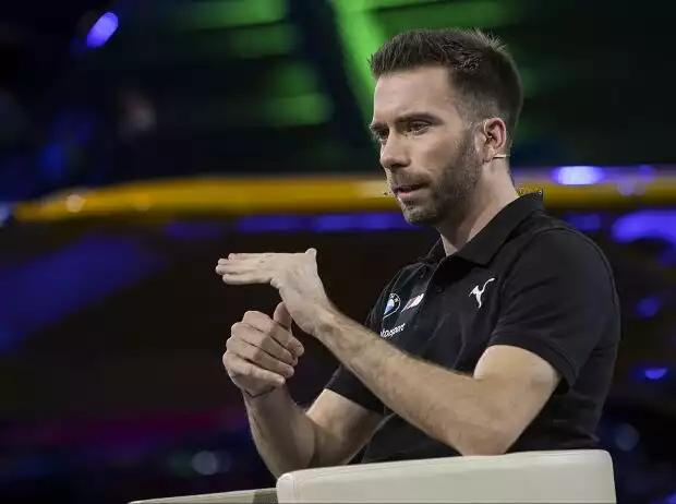 Philipp Eng zu Gast bei Sport und Talk aus dem Hangar-7 (ServusTV) am 13. Dezember 2021 Titel-Bild zur News: Philipp Eng zu Gast bei Sport und Talk aus dem Hangar-7 (ServusTV) am 13. Dezember 2021