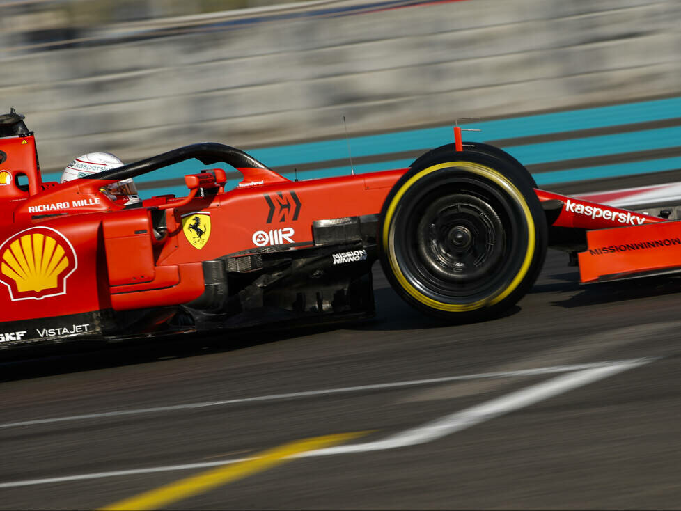 Charles Leclerc beim Pirelli-Reifentest mit 18-Zoll-Rädern für 2022