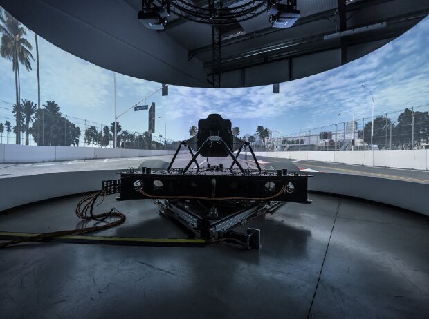Der neue Ferrari-Simulator von Dynisma Der neue Ferrari-Simulator von Dynisma