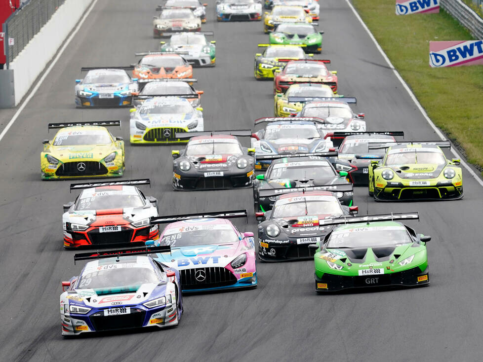 Start zum Rennen das ADAC GT Masters 2021 in Zandvoort