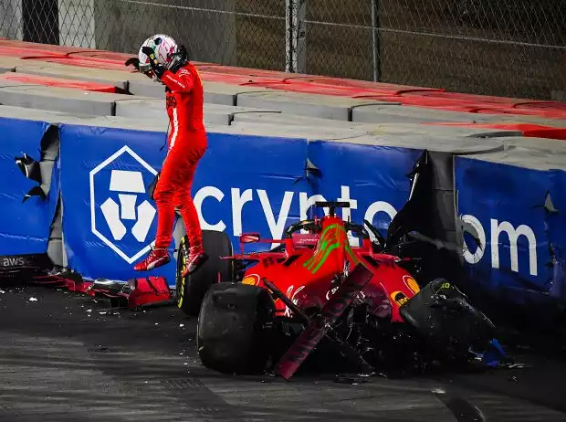 Charles Leclerc (Ferrari SF21) verunfallt im Training zum Formel-1-Rennen in Saudi-Arabien 2021 Titel-Bild zur News: Charles Leclerc (Ferrari SF21) verunfallt im Training zum Formel-1-Rennen in Saudi-Arabien 2021