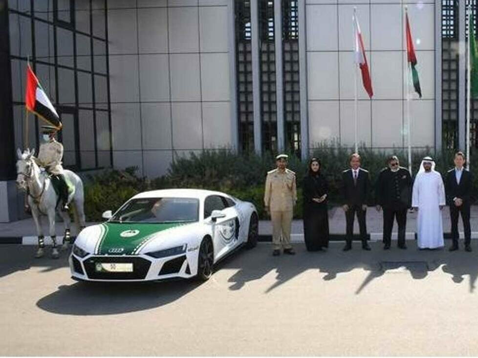 Audi R8 police dubai
