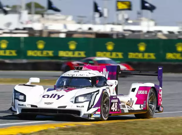 Titel-Bild zur News: Jimmie Johnson, Kamui Kobayashi, Simon Pagenaud