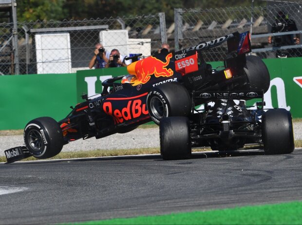 Titel-Bild zur News: Der Unfall von Max Verstappen und Lewis Hamilton bei der Formel 1 2021 in Monza