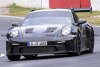 Bild zum Inhalt: Porsche 911 GT3 RS (2022) bei Tests auf dem Nürburgring gefilmt