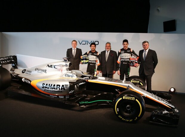 Sergio Perez, Vijay Mallya, Esteban Ocon, Otmar Szafnauer