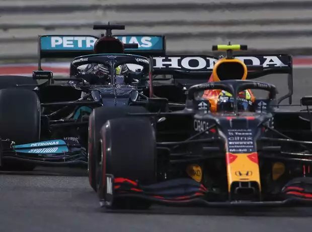 Sergio Perez, Lewis Hamilton Titel-Bild zur News: Sergio Perez, Lewis Hamilton