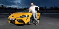 Robert Kriesch macht als Sieger der Toyota-Aktion die Rennlizenz