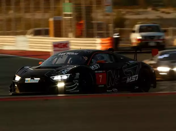 WRT ließ bei den 24 stunden von Dubai 2022 nichts anbrennen Titel-Bild zur News: WRT ließ bei den 24 stunden von Dubai 2022 nichts anbrennen
