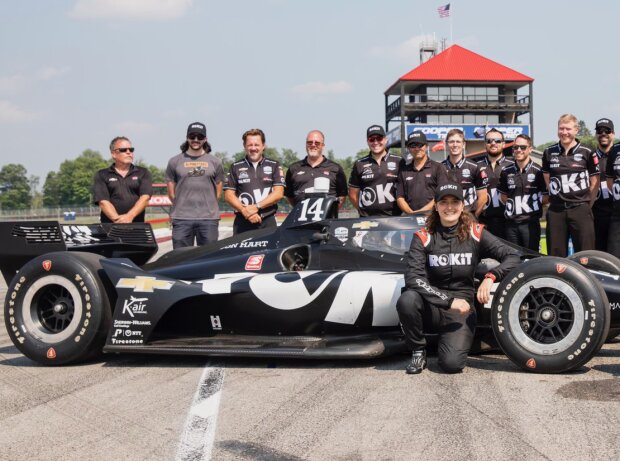 Tatiana Calderon nach ihrem ersten IndyCar-Test für A.J. Foyt Racing in Mid-Ohio Tatiana Calderon nach ihrem ersten IndyCar-Test für A.J. Foyt Racing in Mid-Ohio