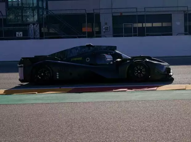 Der Peugeot 9X8 wird als Le-Mans-Hypercar ohne Heckflügel homologiert werden Titel-Bild zur News: Der Peugeot 9X8 wird als Le-Mans-Hypercar ohne Heckflügel homologiert werden