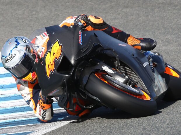 Pol Espargaro testet die Honda RC213V für die MotoGP-Saison 2022 Pol Espargaro testet die Honda RC213V für die MotoGP-Saison 2022