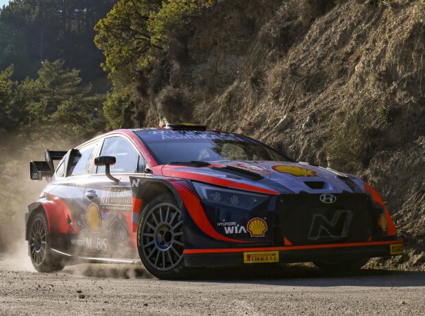 Thierry Neuville im Hyundai i20 N Rally1 bei der Rallye Monte-Carlo 2022