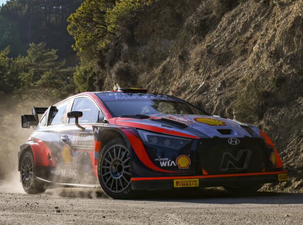 Thierry Neuville im Hyundai i20 N Rally1 bei der Rallye Monte-Carlo 2022 Thierry Neuville im Hyundai i20 N Rally1 bei der Rallye Monte-Carlo 2022