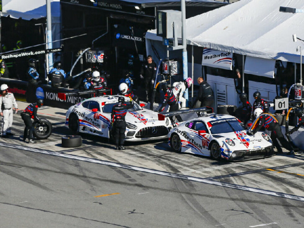 Porsche 911 GT3R und Mercedes-AMG GT3 des WeatherTech-Teams