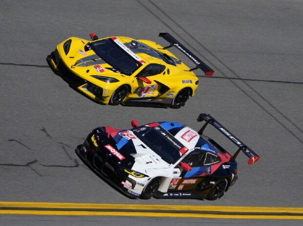 Titel-Bild zur News: Der BMW M4 GT3 und die Corvette C8.R GTD müssen bei den 24h Daytona noch zuladen