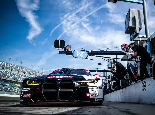 BMW M4 GT3 Titel-Bild zur News: BMW M4 GT3