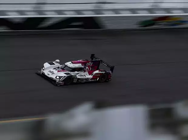 Kamui Kobayashi, Jimmie Johnson Titel-Bild zur News: Kamui Kobayashi, Jimmie Johnson