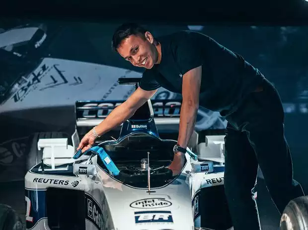 Titel-Bild zur News: Alexander Albon