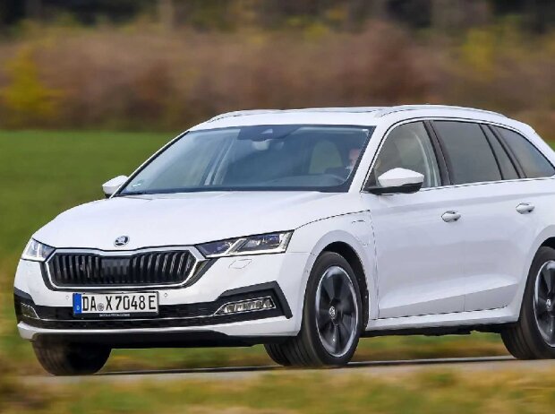 Skoda Octavia Combi iV (2021) Skoda Octavia Combi iV (2021)