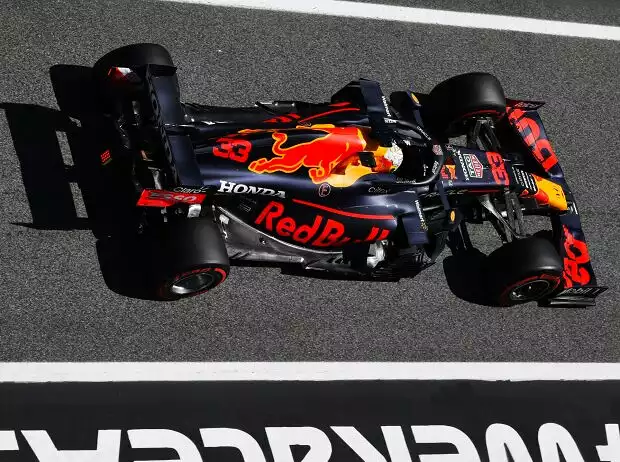 Max Verstappen (Red Bull RB16B) beim Formel-1-Rennen in Barcelona 2021 Titel-Bild zur News: Max Verstappen (Red Bull RB16B) beim Formel-1-Rennen in Barcelona 2021