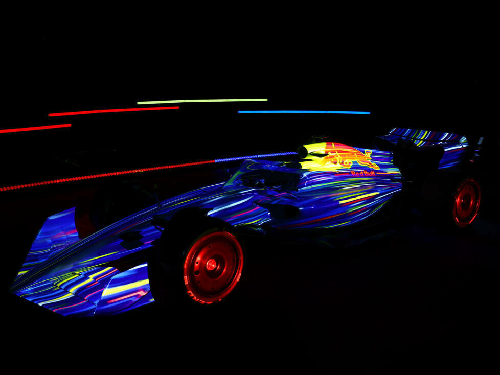 Red Bull RB18