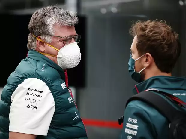 Otmar Szafnauer, Sebastian Vettel Titel-Bild zur News: Otmar Szafnauer, Sebastian Vettel