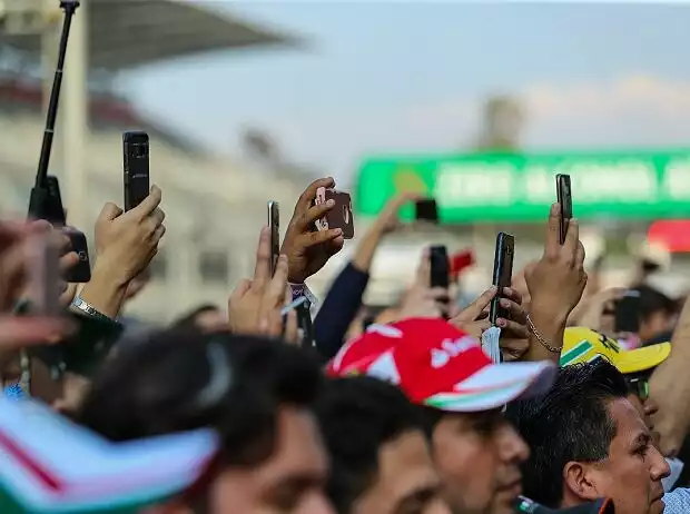 Formel-1-Fans Titel-Bild zur News: Formel-1-Fans