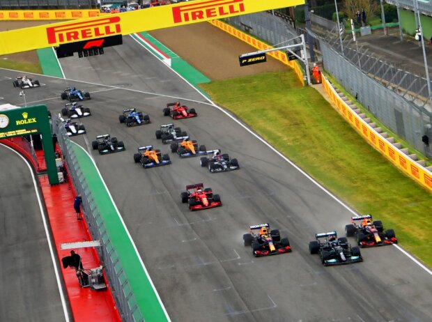 Neustart beim Formel-1-Rennen in Imola 2021 Neustart beim Formel-1-Rennen in Imola 2021