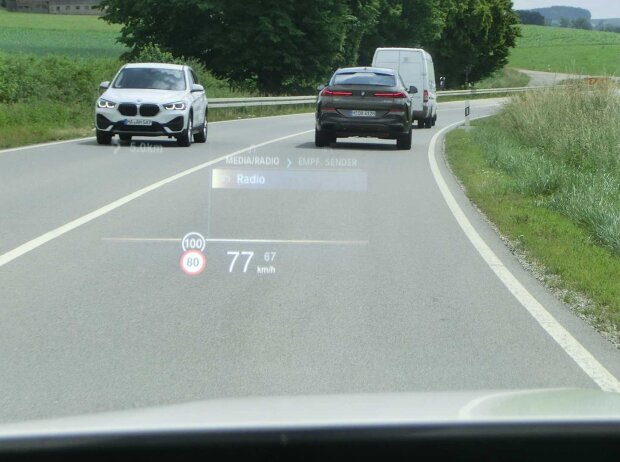 Das Head-up-Display im BMW iX Das Head-up-Display im BMW iX