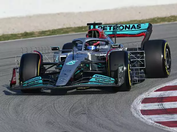 George Russell (Mercedes W13) bei den Formel-1-Testfahrten in Barcelona 2021 Titel-Bild zur News: George Russell (Mercedes W13) bei den Formel-1-Testfahrten in Barcelona 2021