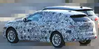 Bild zum Inhalt: BMW 1er LCI (2023) erstmals erwischt: Üppig getarntes Facelift