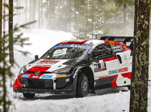 Titel-Bild zur News: Kalle Rovanperä im Toyota Yaris Rally1 bei der Rallye Schweden 2022