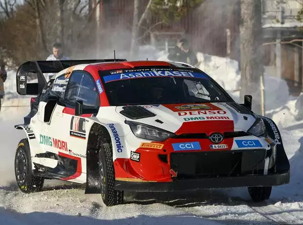 Kalle Rovanperä im Toyota GR Yaris Rally1 bei der Rallye Schweden 2022 Titel-Bild zur News: Kalle Rovanperä im Toyota GR Yaris Rally1 bei der Rallye Schweden 2022