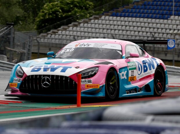 Das leidige Thema Track Limits wurde am Red Bull Ring mit einem Poller elegant gelöst Das leidige Thema Track Limits wurde am Red Bull Ring mit einem Poller elegant gelöst