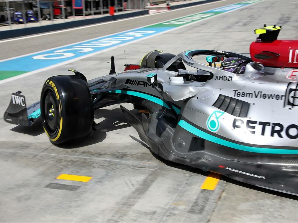 Unterboden am Mercedes W13 von Lewis Hamilton bei den Formel-1-Wintertests 2022 in Bahrain