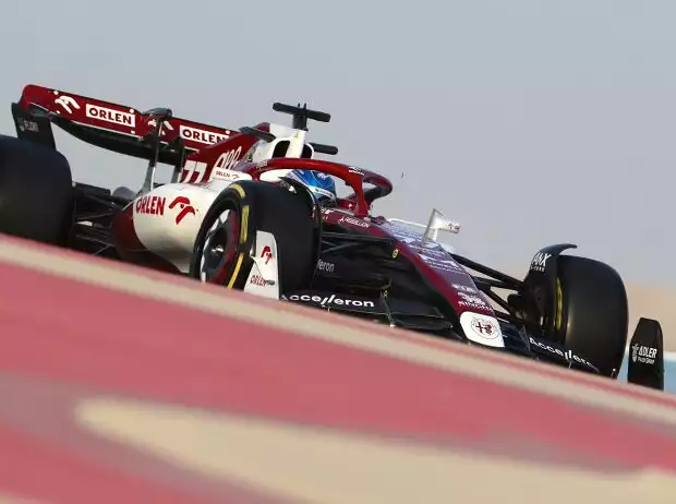 Titel-Bild zur News: Valtteri Bottas im Alfa Romeo C42 bei den Formel-1-Testfahrten in Bahrain 2022