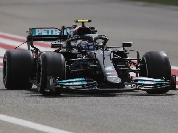 Valtteri Bottas Mercedes Bahrain Tests