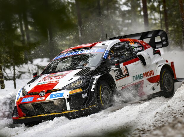 Elfyn Evans im Toyota GR Yaris Rally1 bei der Rallye Schweden 2022