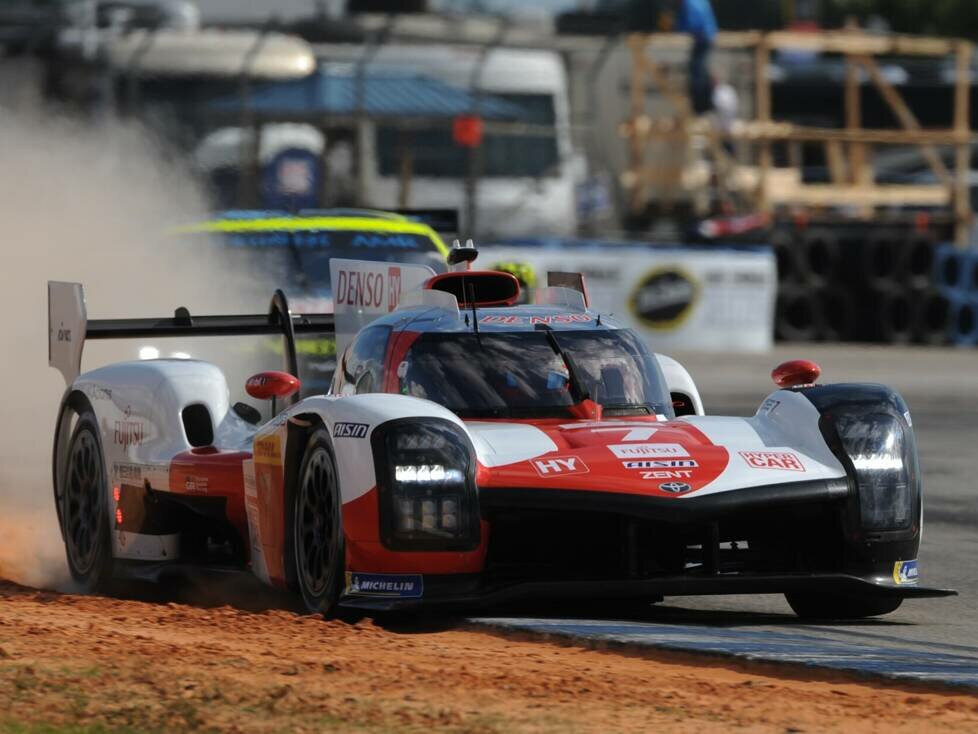 Mike Conway, Kamui Kobayashi