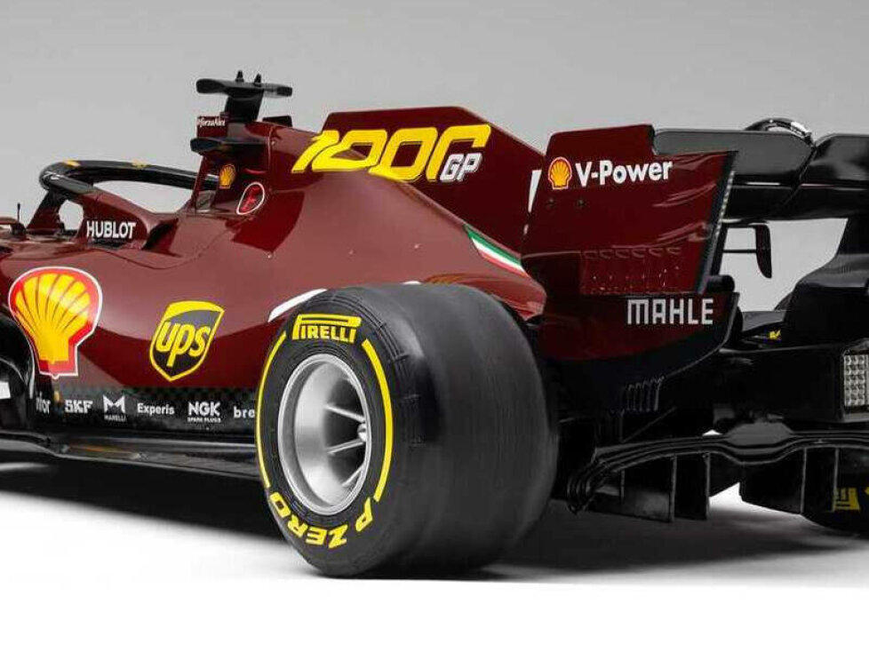 Modell des Ferrari SF1000 in der Sonderlackierung zum 1.000. Rennen