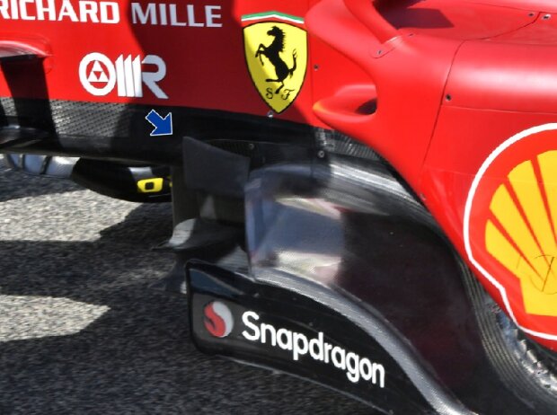 Ferrari F1-75: Luftleitblech vor den Venturi-Kanälen Ferrari F1-75: Luftleitblech vor den Venturi-Kanälen