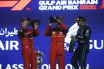 Carlos Sainz (Ferrari), Charles Leclerc (Ferrari) und Lewis Hamilton (Mercedes) 