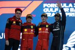 Mattia Binotto, Carlos Sainz (Ferrari), Charles Leclerc (Ferrari) und Lewis Hamilton (Mercedes) 